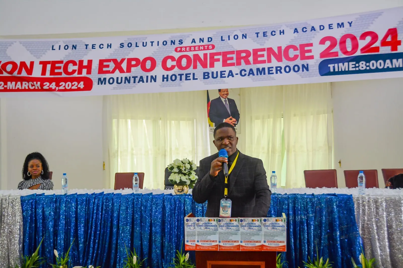 Keynote leadership on the conference stage